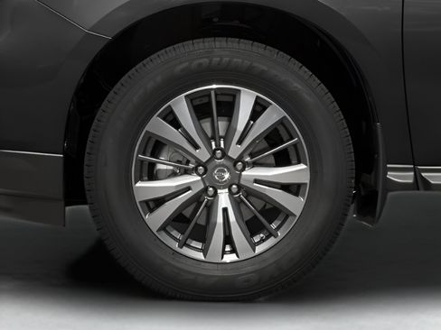 Used 2018 Nissan Pathfinder SV AWD/4WD image 14