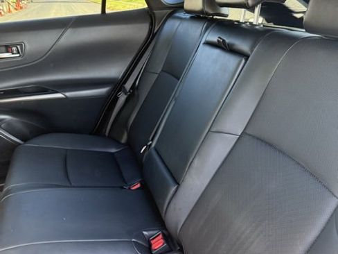 Certified 2021 Toyota Venza Limited image 38