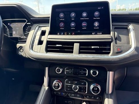 Used 2021 GMC Yukon SLT w/ Rear Media and Nav Package AWD/4WD image 13