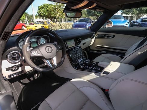 Used 2012 Mercedes-Benz SLS AMG Coupe image 38