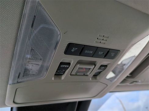 Used 2025 Toyota RAV4 Limited image 24