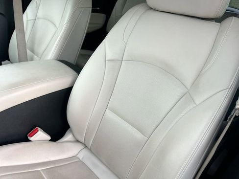 Used 2024 Buick Enclave Essence w/ Sport Touring Edition image 15