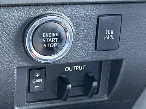 Used 2021 Toyota Tundra SR5 w/ TRD Off-Road Package AWD/4WD image 30