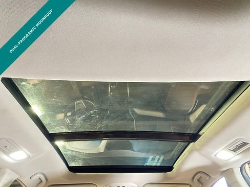 Used 2022 Subaru Ascent Touring image 5