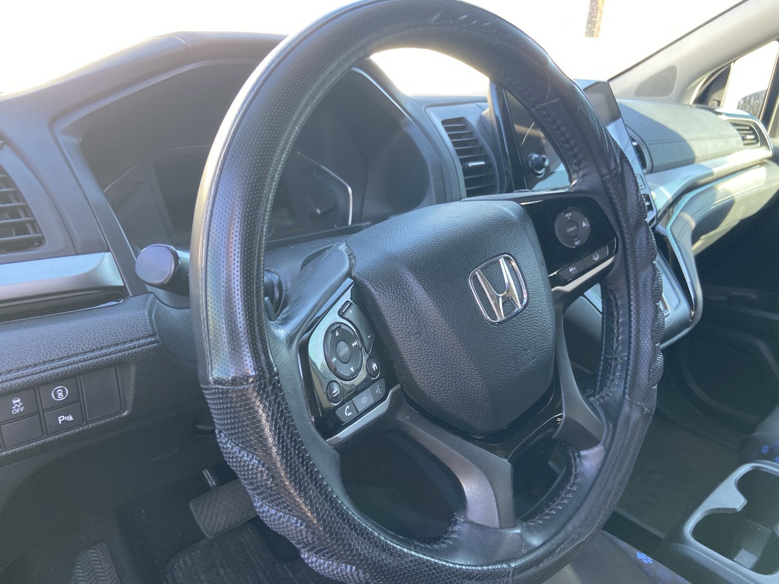 Used 2023 Honda Odyssey Touring image 12