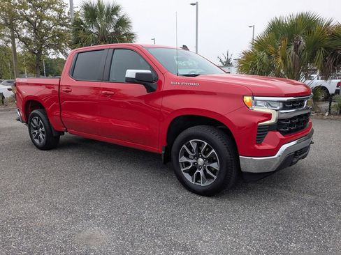 Used 2024 Chevrolet Silverado 1500 LT AWD/4WD image 2