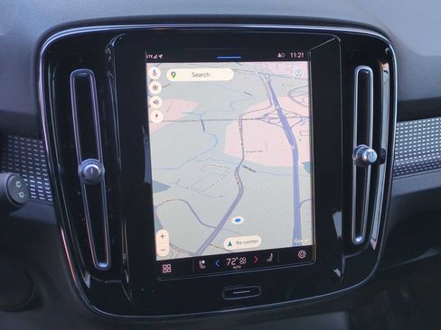 Used 2021 Volvo XC40 P8 Recharge w/ Advanced Package image 28