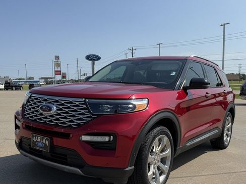 Used 2020 Ford Explorer Platinum w/ Premium Technology Package AWD/4WD image 2