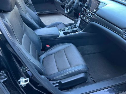 Used 2019 Honda Accord Sport image 11