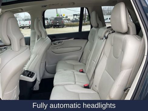 Used 2018 Volvo XC90 T6 Momentum w/ Convenience Package image 19