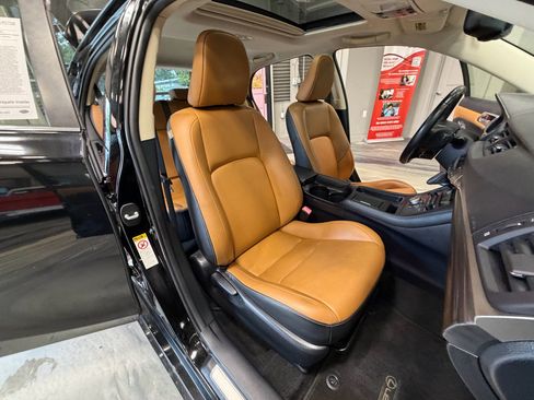 Used 2015 Lexus CT 200h FWD image 4