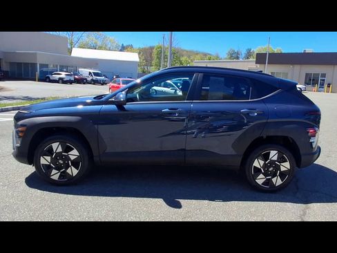 Certified 2024 Hyundai Kona SEL AWD/4WD image 5