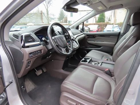Certified 2023 Honda Odyssey Touring image 2
