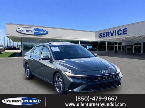 Certified 2025 Hyundai Elantra SEL FWD image 1