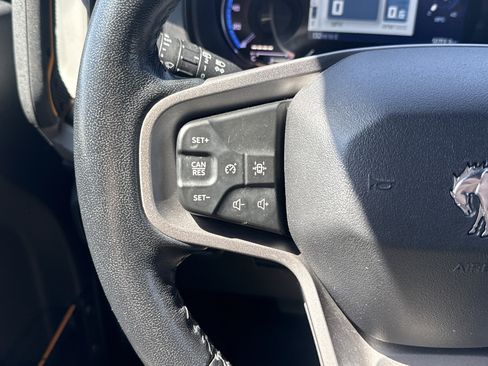 Used 2023 Ford Bronco Badlands w/ Sasquatch Package AWD/4WD image 19
