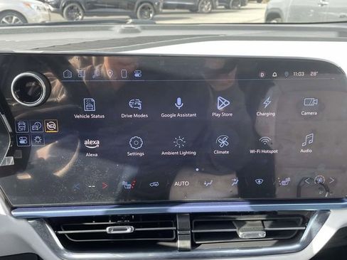 Used 2025 Chevrolet Equinox EV LT image 22