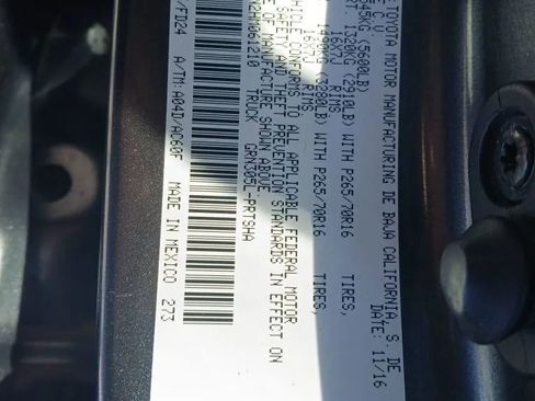 Used 2017 Toyota Tacoma TRD Off-Road w/ Tow Package (A/T) image 9