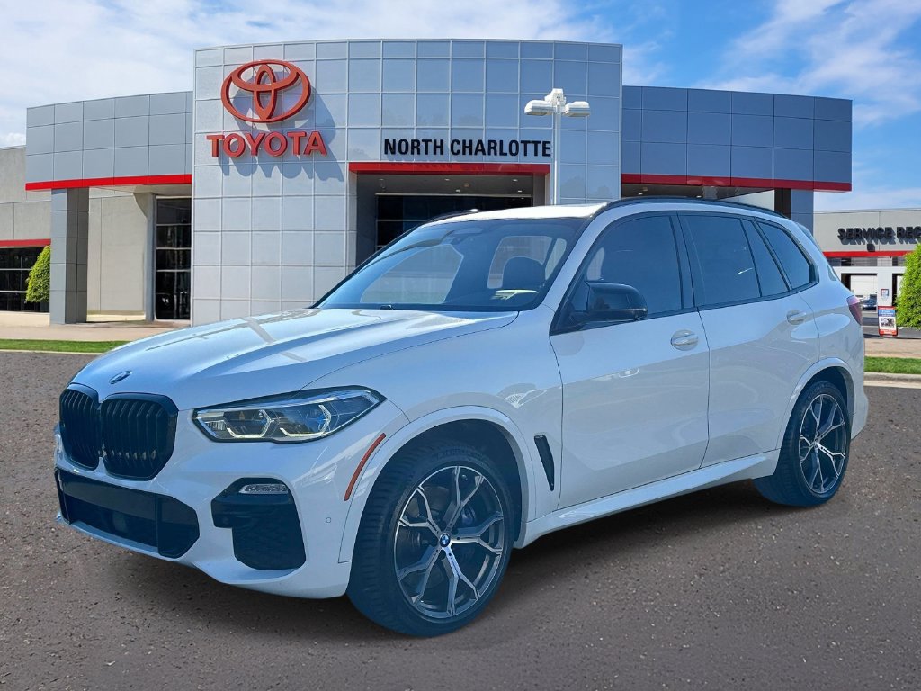 Used 2020 BMW X5 M50i w/ Executive Package AWD/4WD image 3