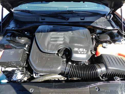 Used 2020 Dodge Charger SXT RWD image 24