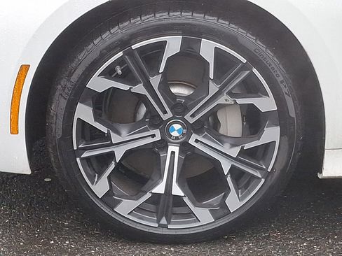 Used 2025 BMW 330i xDrive Sedan w/ Premium Package image 6