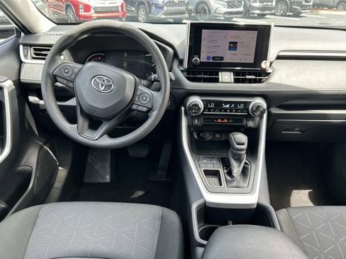 Used 2025 Toyota RAV4 XLE FWD image 16