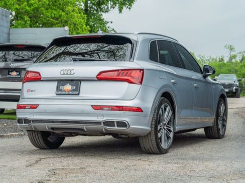 Used 2018 Audi SQ5 Prestige w/ Prestige Package image 6