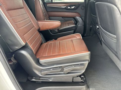 Used 2023 GMC Yukon XL Denali Ultimate image 28