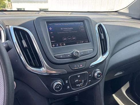 Used 2023 Chevrolet Equinox LT image 17
