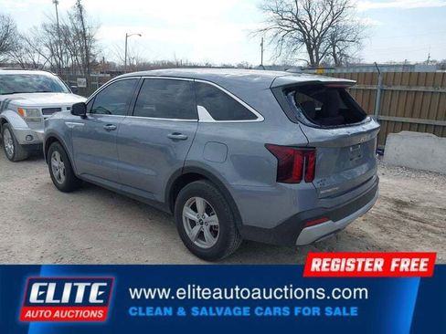 Used 2025 Kia Sorento LX FWD image 6