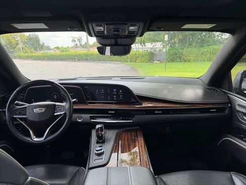 Used 2021 Cadillac Escalade ESV Premium Luxury w/ Driver Assist Tech Package AWD/4WD image 23