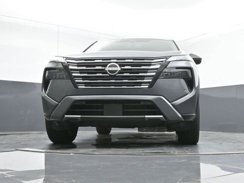 Used 2024 Nissan Rogue SL AWD/4WD image 37