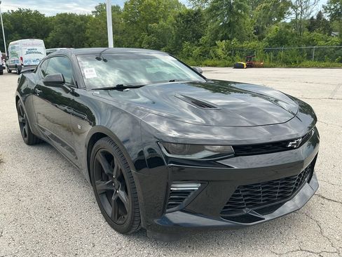 Used 2018 Chevrolet Camaro SS RWD image 4