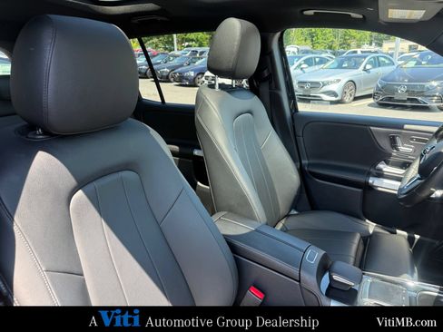 Certified 2022 Mercedes-Benz GLB 250 4MATIC image 31