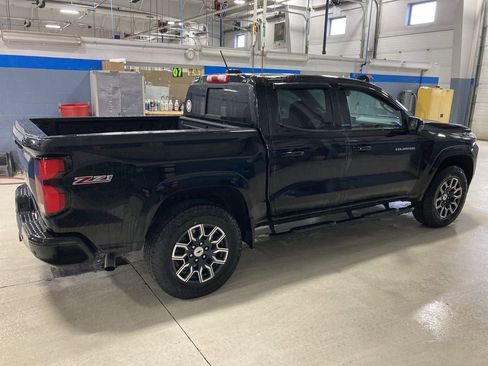Used 2024 Chevrolet Colorado Z71 w/ Z71 Convenience Package 2 AWD/4WD image 8