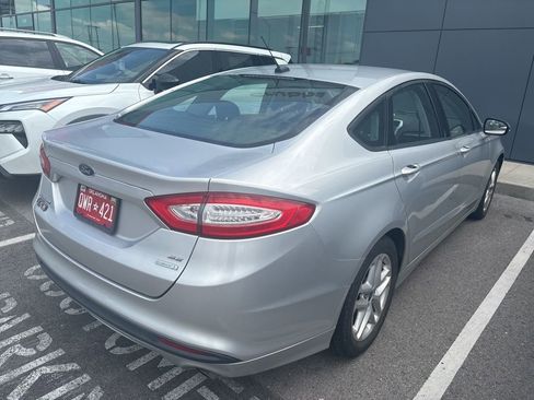 Used 2013 Ford Fusion SE FWD image 4
