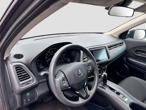Used 2022 Honda HR-V EX image 9