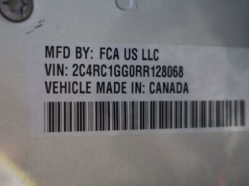 Used 2024 Chrysler Pacifica Limited FWD image 43