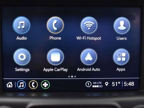 Used 2024 GMC Terrain SLT image 31