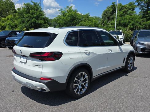 Certified 2024 BMW X5 xDrive40i AWD/4WD image 3