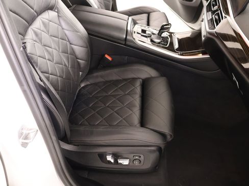 Used 2023 BMW X5 xDrive40i w/ Luxury Seating Package AWD/4WD image 14