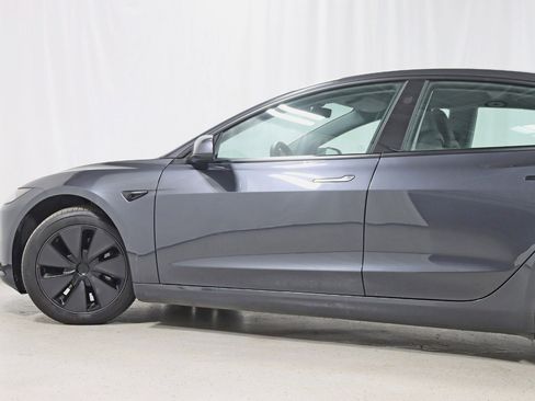 Used 2025 Tesla Model 3 Long Range image 11