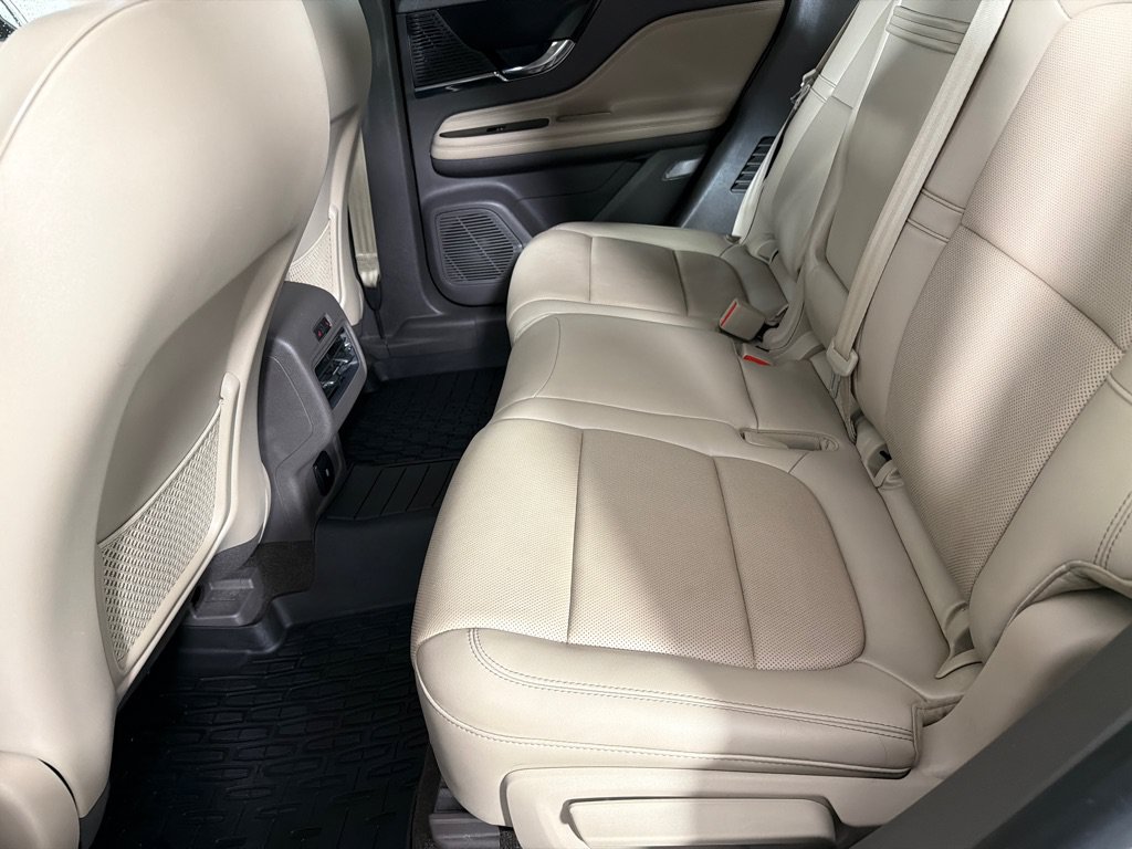 Used 2022 Lincoln Corsair AWD w/ Premium Package image 19
