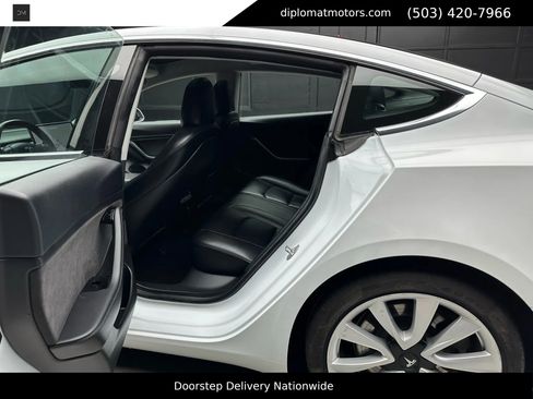 Used 2018 Tesla Model 3 Long Range image 20