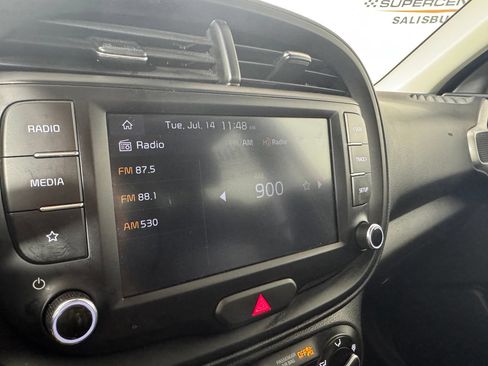 Used 2025 Kia Soul LX FWD image 20