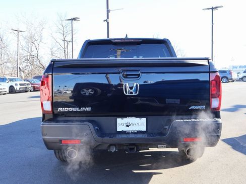 Certified 2021 Honda Ridgeline Black Edition image 6