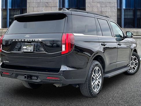 Certified 2025 Ford Expedition Active image 11