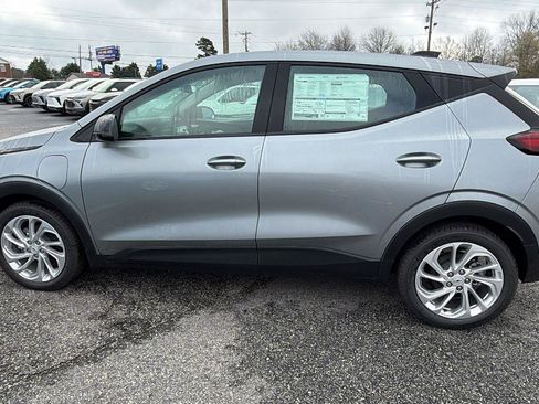 New 2027 Chevrolet Bolt LT w/ Comfort Package FWD image 8
