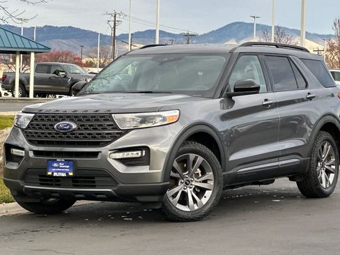 Certified 2022 Ford Explorer XLT w/ Equipment Group 202A image 1