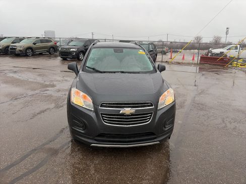 Used 2016 Chevrolet Trax LT w/ LT Convenience Package image 3