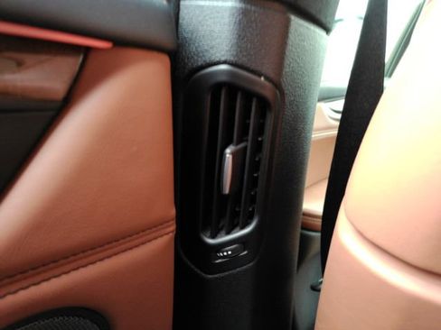 Used 2017 BMW X5 xDrive40e image 32